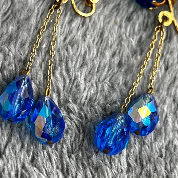 Vintage Blue Teardrop Crystal Dangle Clip On Earrings Gold Tone Bright - Picture 3 of 6